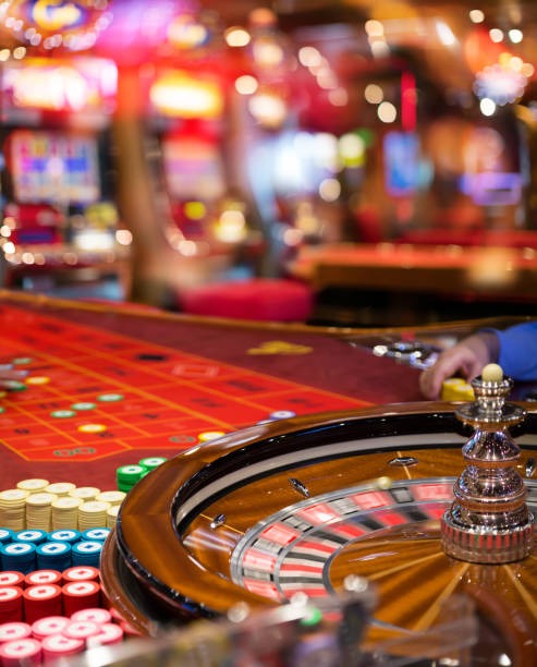 jktjkt38 live gaming interface showing Football and Live Casino